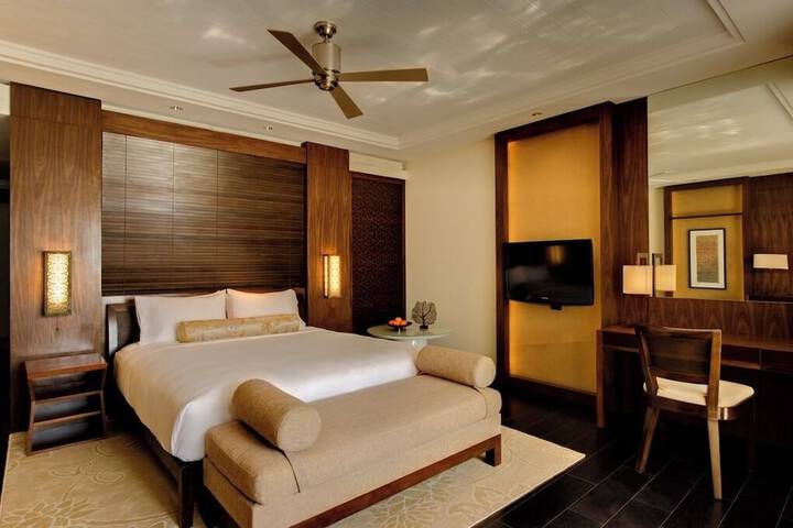 Room 26 of 106