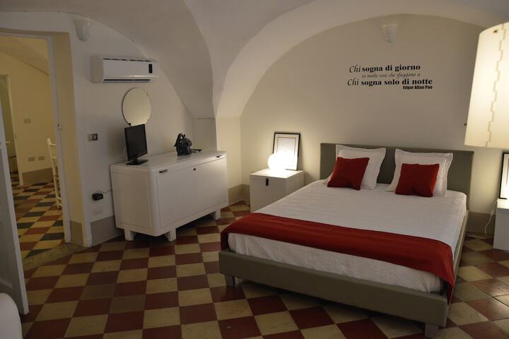 Room 48 of 123