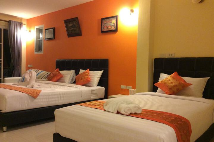 Room 3 of 72