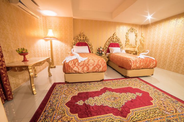 Room 7 of 41