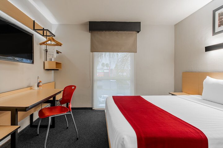 Room 19 of 97