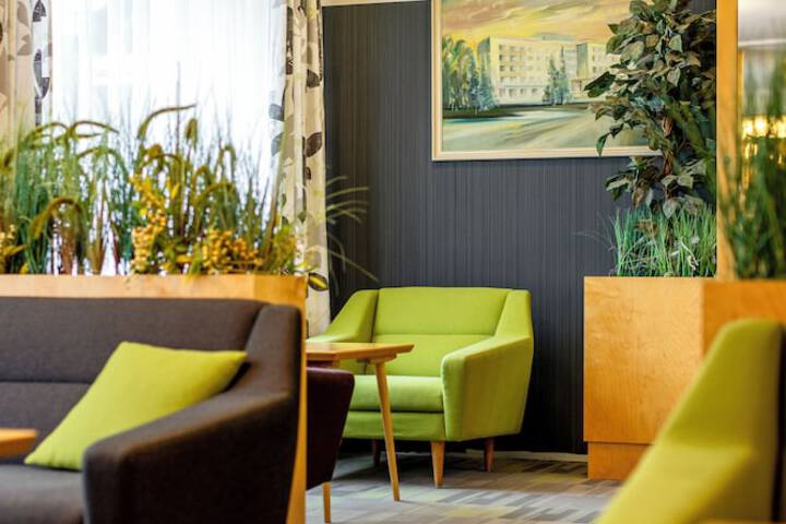 Guest Lobby