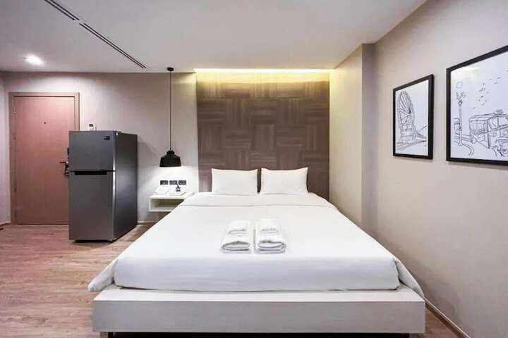 Room 4 of 22