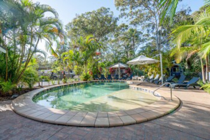 Pool 253 of 279