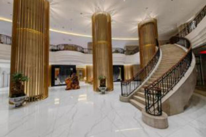 Shilin Hotel