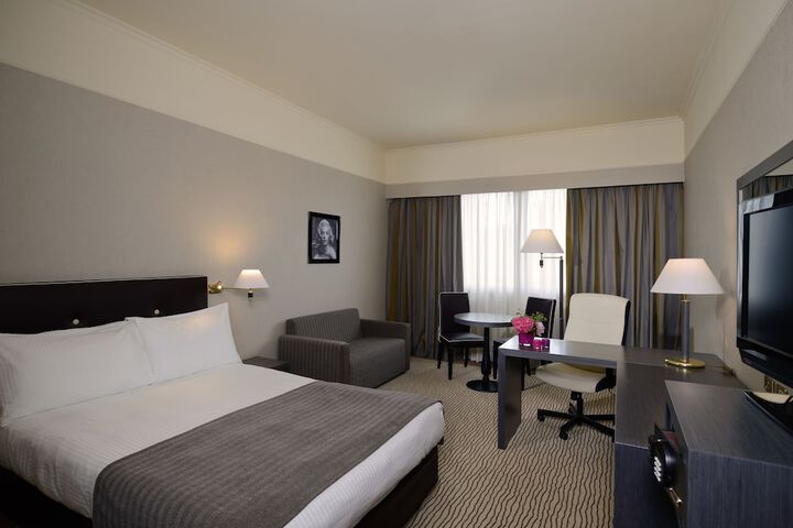 Room 4 of 66