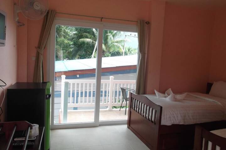 Room 4 of 19