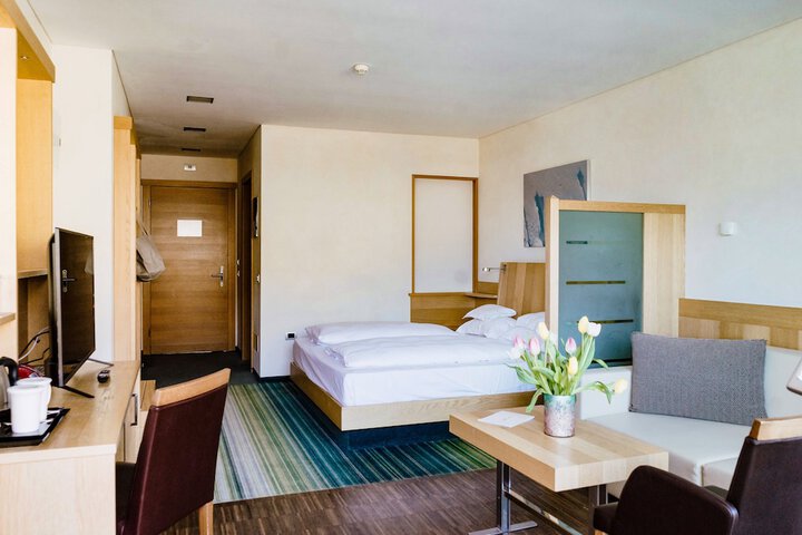 Room 21 of 199