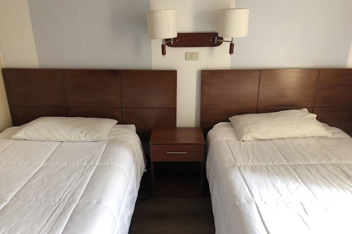 Room 14 of 102