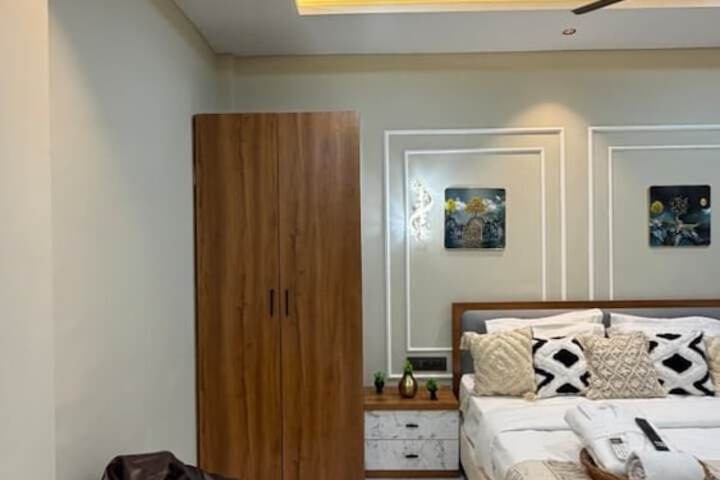 Room 42 of 96