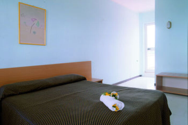 Room 15 of 18