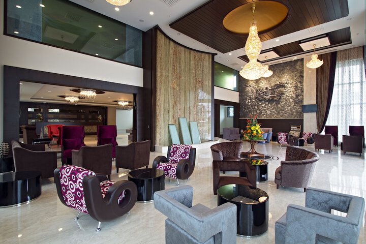 Guest Lobby