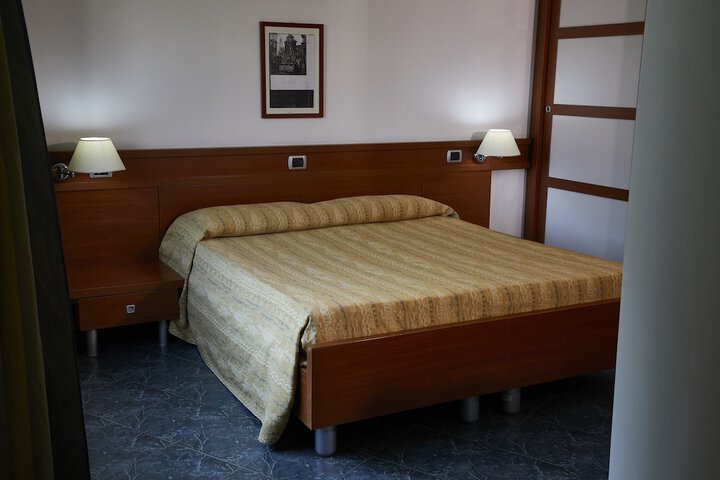Room 5 of 59