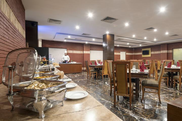 Dining Photos