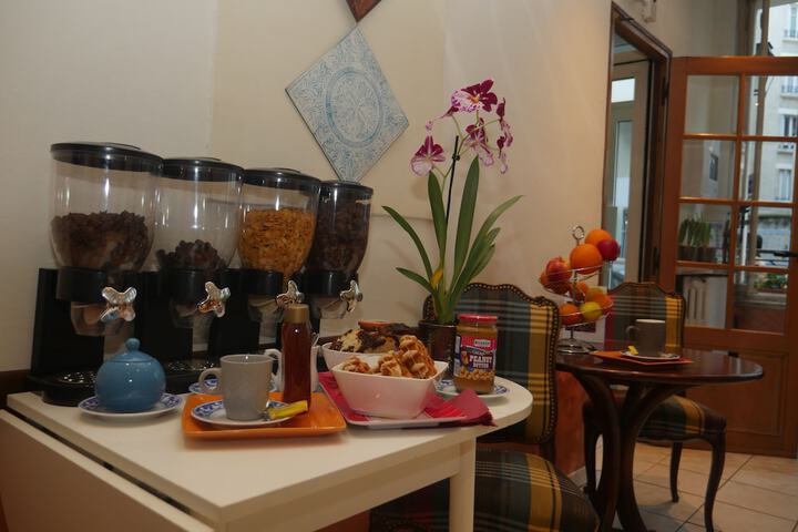 Breakfast area