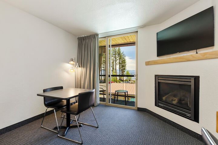 Room 35 of 104