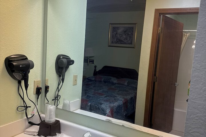 Room 15 of 63