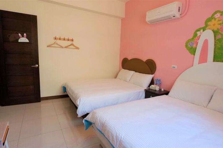 Room 12 of 69