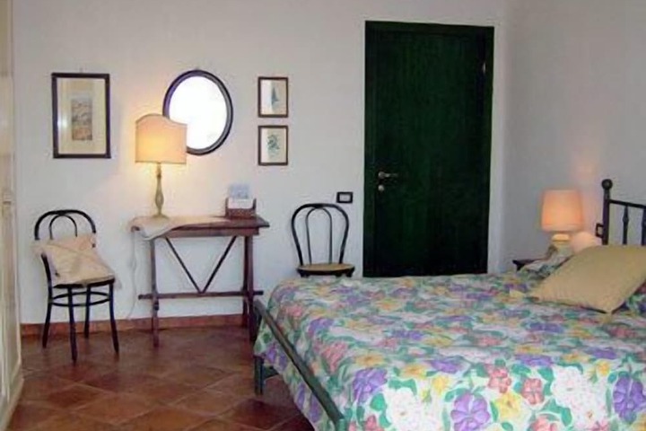 Room 6 of 46
