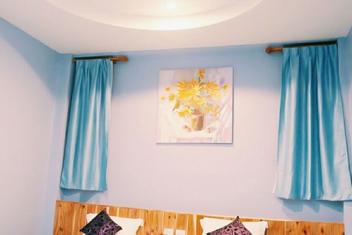 Room 8 of 26