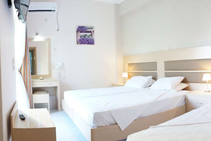 Room 10 of 35