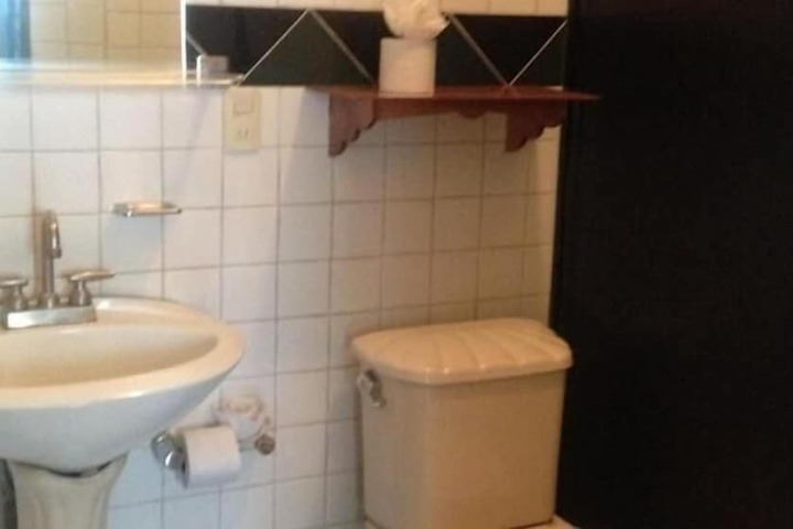 Room 42 of 53