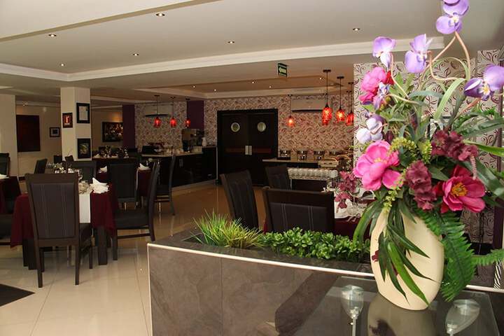 Dining 59 of 74