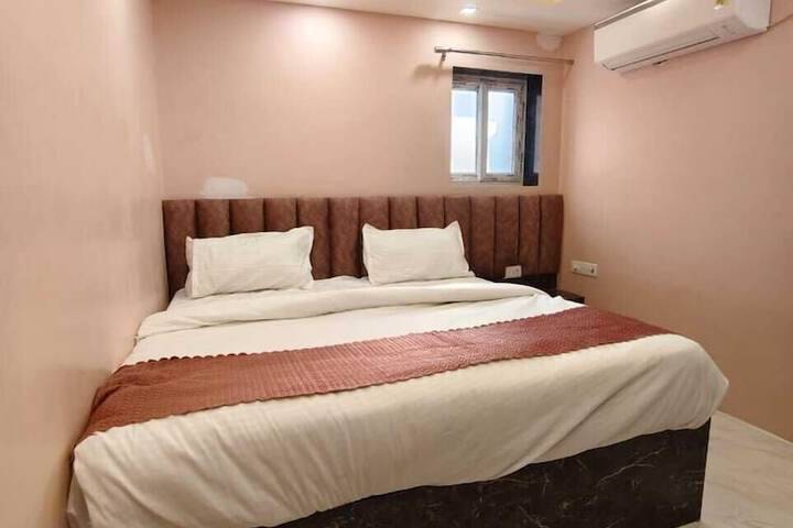 Room 6 of 21