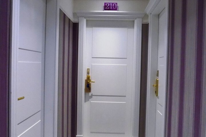 Ballroom/Hall 44 of 60