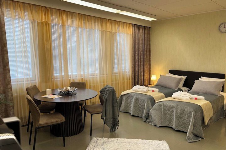 Room 63 of 108