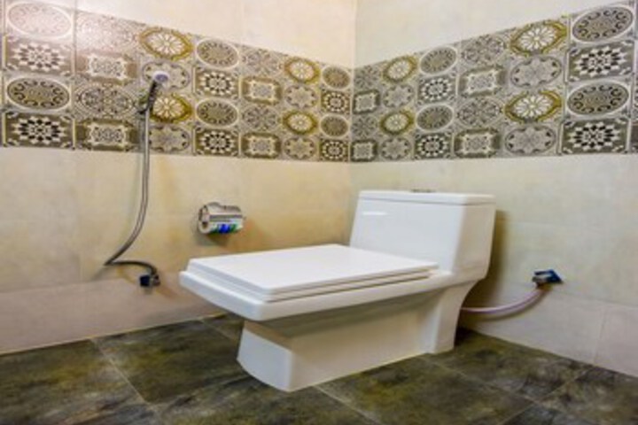 Room 2 of 23