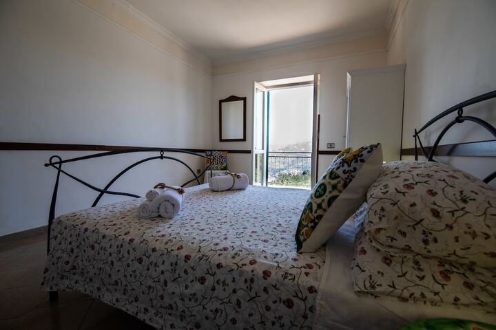 Room 25 of 101