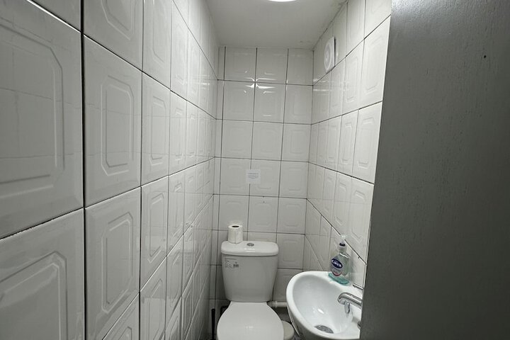 Room 6 of 27