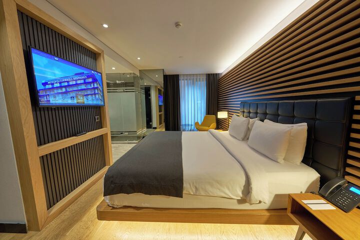 Room 51 of 203