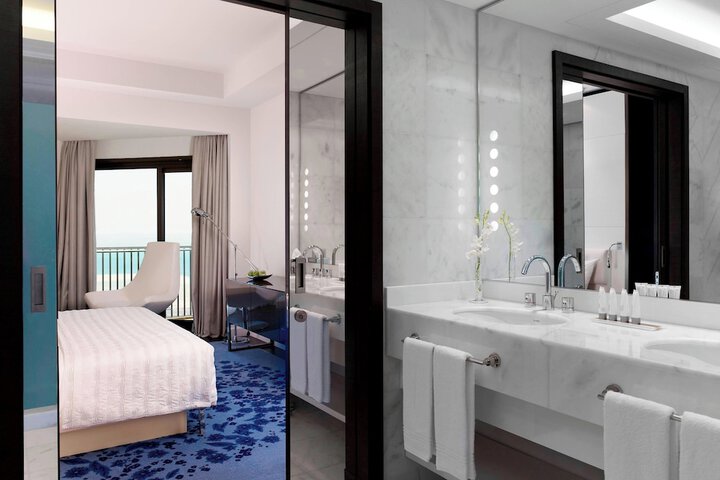 Room 20 of 103