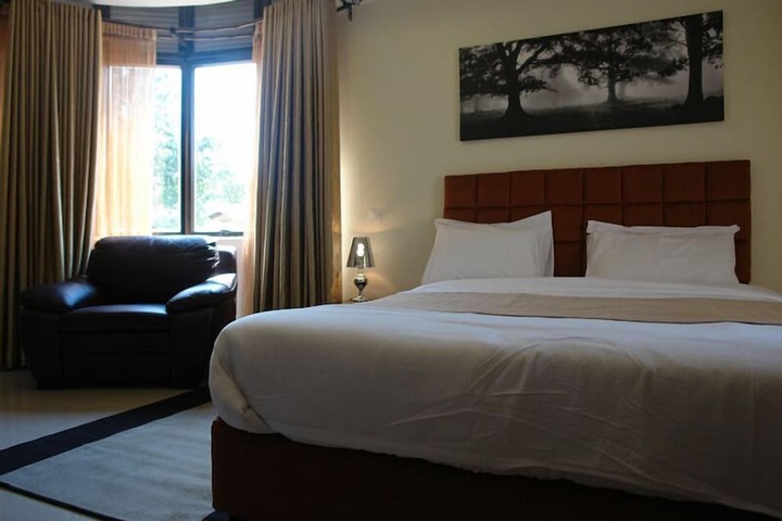 Room 5 of 42