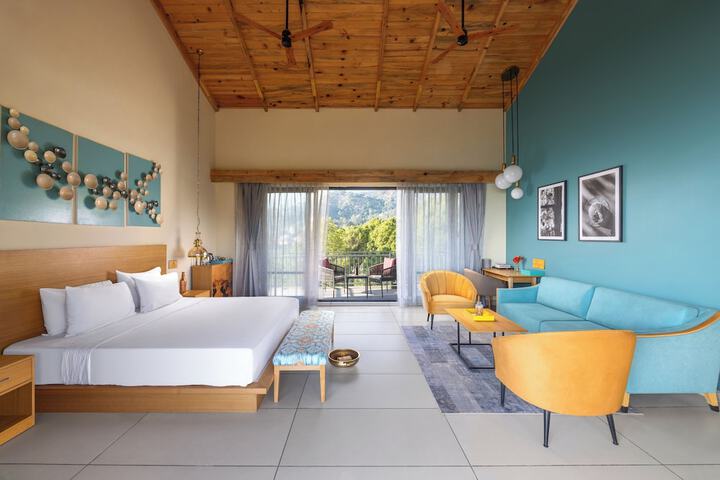 Room 3 of 46