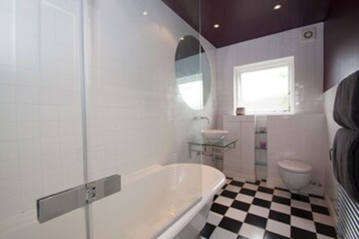 Room 2 of 15