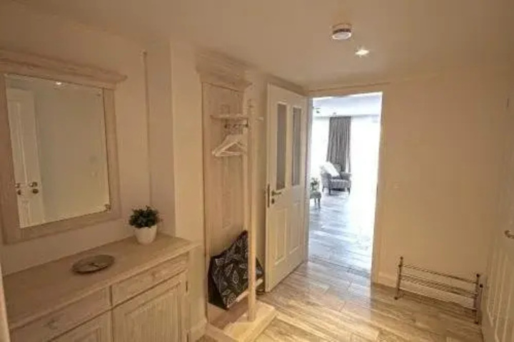 Room 3 of 15