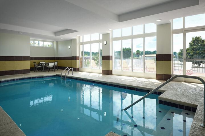 Hotel Pool