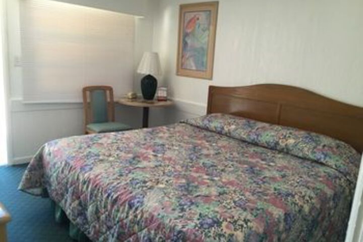 Room 19 of 38