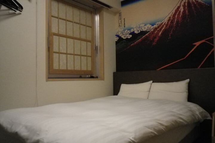 Room 26 of 93