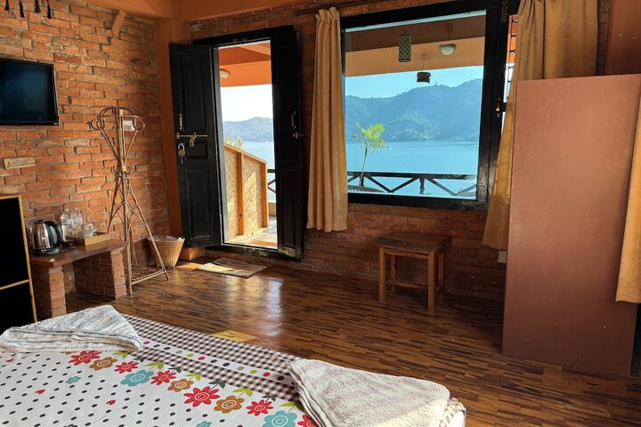 Room 11 of 45