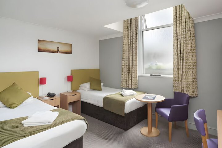 Room 14 of 24