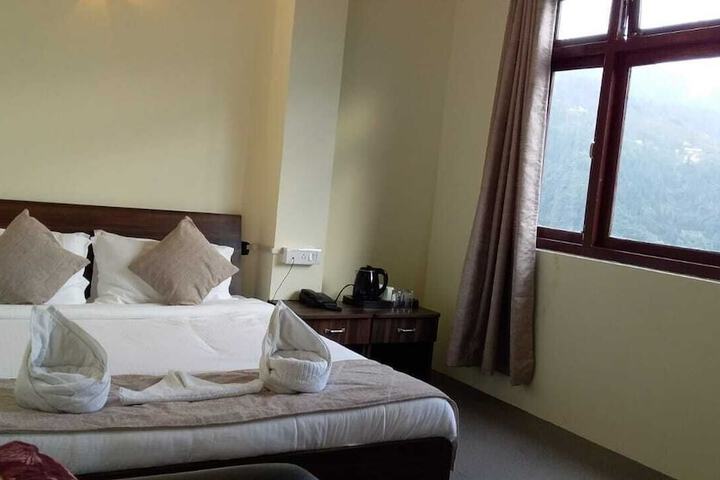 Room 2 of 3