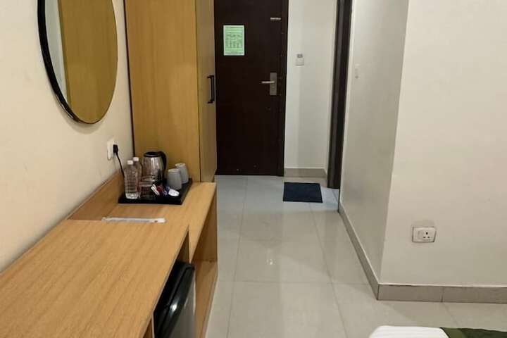 Room 3 of 7