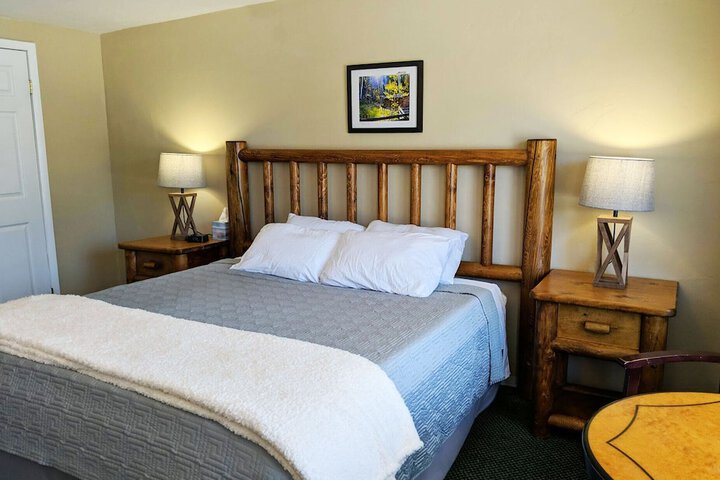 Room 9 of 20