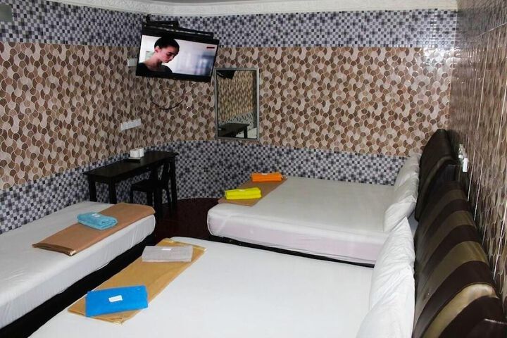 Room 4 of 22