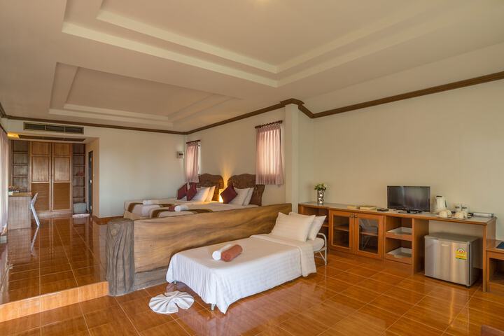 Room 8 of 41