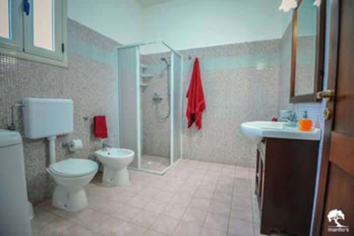 Room 4 of 47